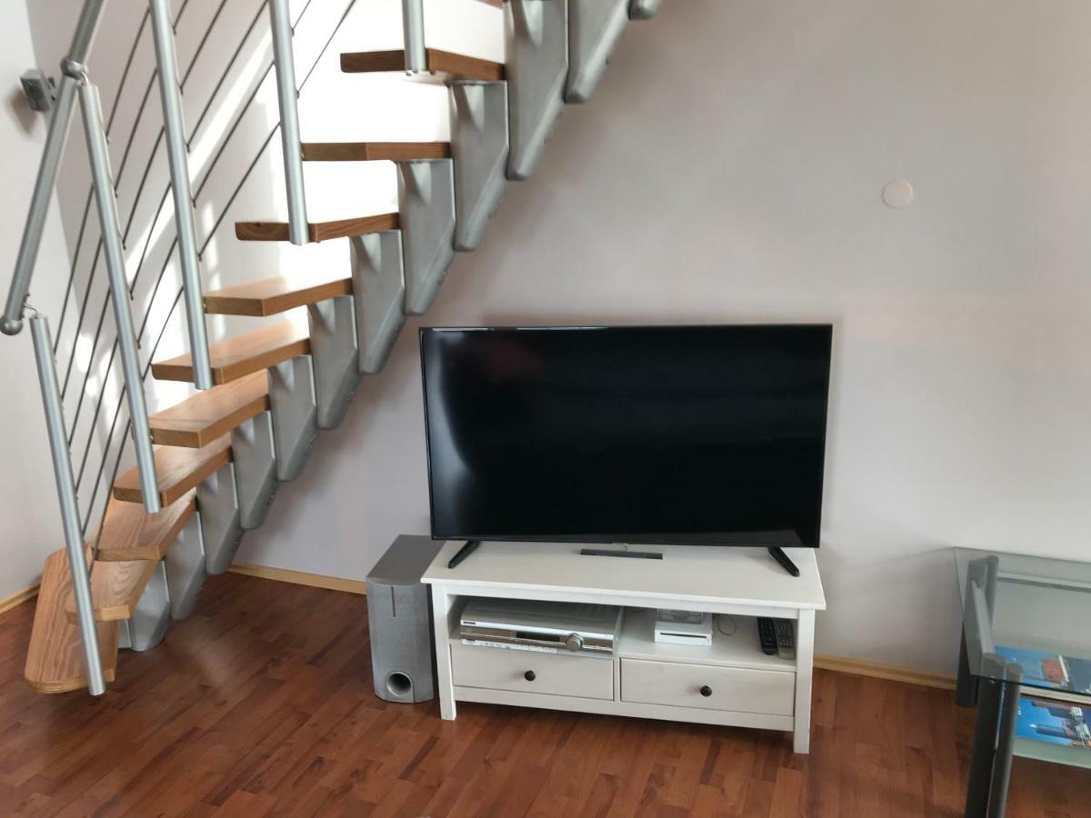 Moderne Maisonette-Wohnung Am Karpfenteich; Modern Apartment With View Of The Carp Pond Бармштедт Экстерьер фото